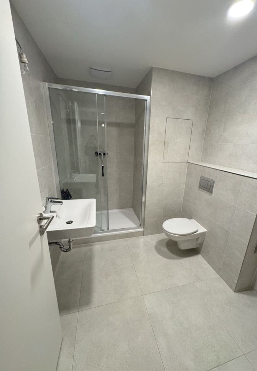 Prenájom bytu 2-izbový 44 m², Poděbradská, Praha, Praha Prenájom bytu 2-izbový 44 m², Poděbradská, Praha, Praha