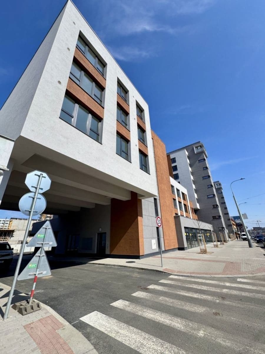 Prenájom bytu 2-izbový 44 m², Poděbradská, Praha, Praha Prenájom bytu 2-izbový 44 m², Poděbradská, Praha, Praha