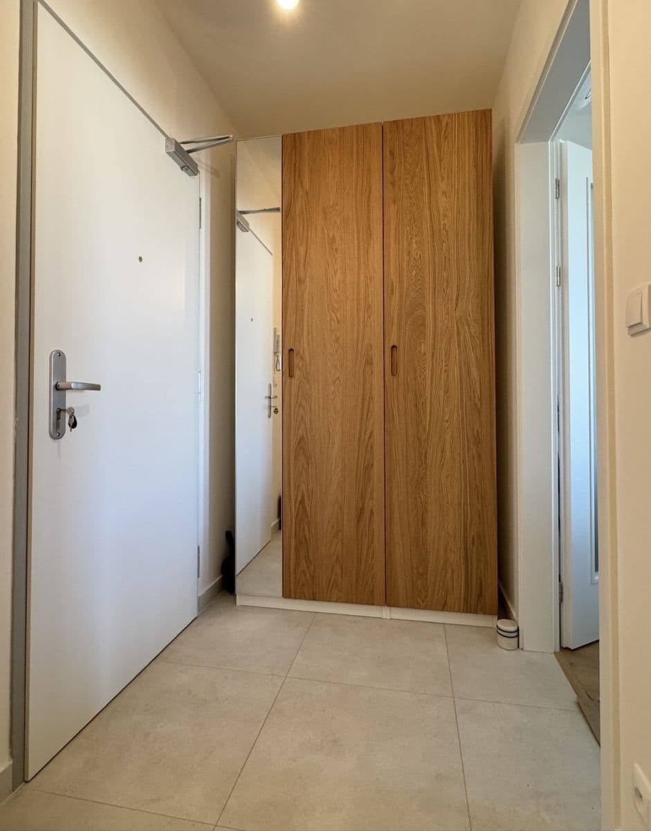 Prenájom bytu 2-izbový 44 m², Poděbradská, Praha, Praha Prenájom bytu 2-izbový 44 m², Poděbradská, Praha, Praha