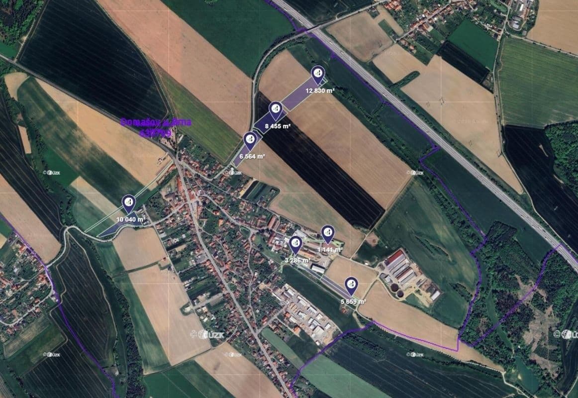 Predaj pozemku 24.424 m², Domašov, Jihomoravský kraj Predaj pozemku 24.424 m², Domašov, Jihomoravský kraj