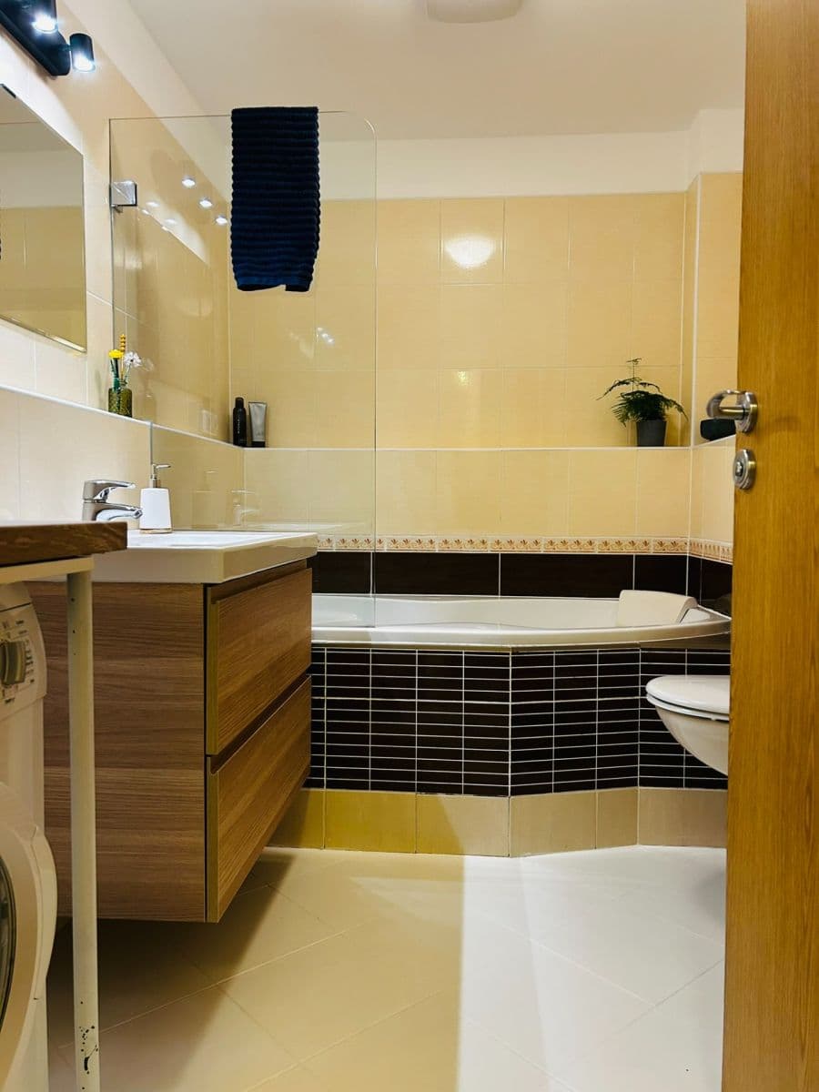 Predaj bytu 1-izbový 60 m², Vorařská, Praha, Praha Predaj bytu 1-izbový 60 m², Vorařská, Praha, Praha