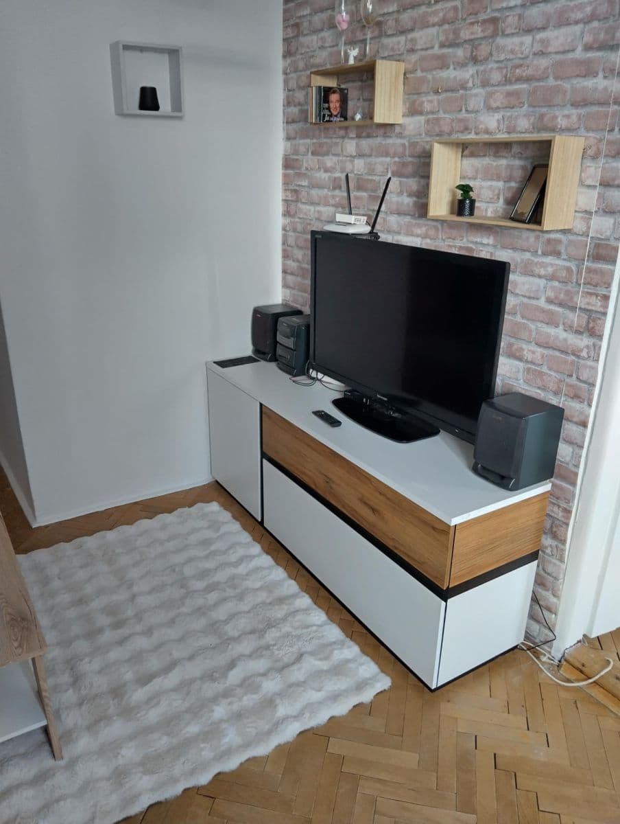 Predaj bytu 2-izbový 50 m², L. M. Pařízka, České Budějovice, Jihočeský kraj Predaj bytu 2-izbový 50 m², L. M. Pařízka, České Budějovice, Jihočeský kraj