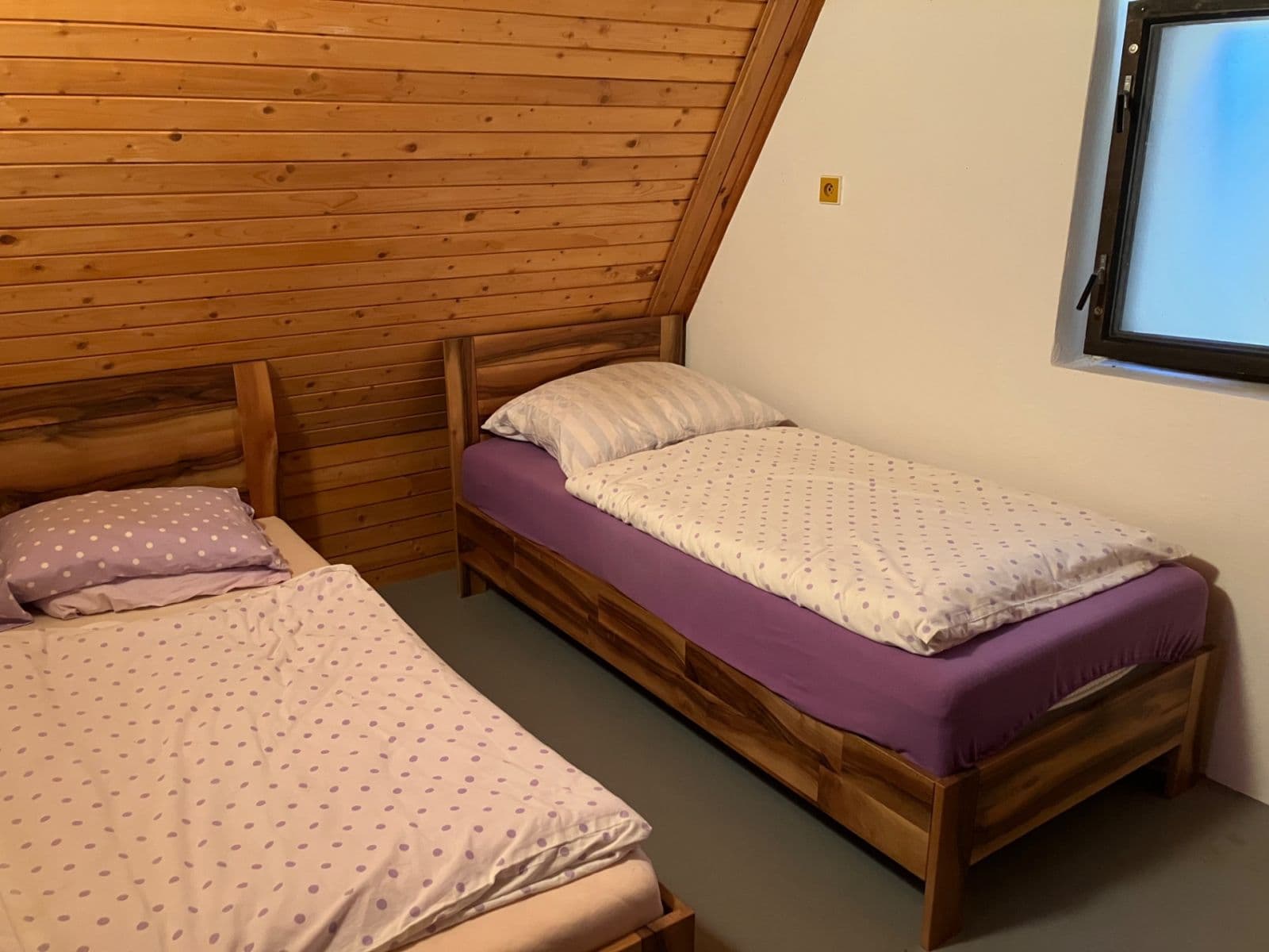 Predaj rekreačného objektu 95 m², pozemek 240 m², Vrícko, Žilinský kraj Predaj rekreačného objektu 95 m², pozemek 240 m², Vrícko, Žilinský kraj