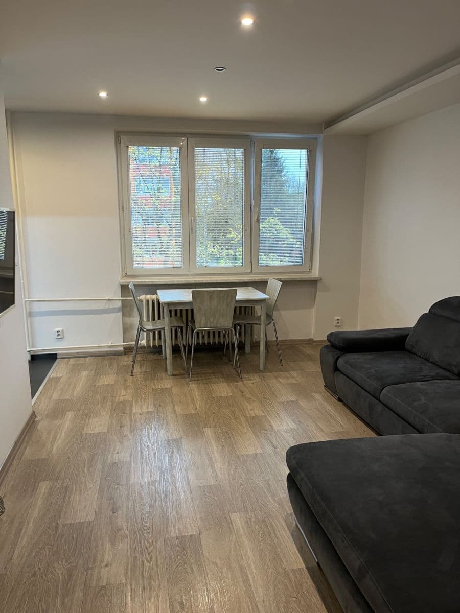 Prenájom bytu 2-izbový 54 m², Sokolovská, Ostrava, Moravskoslezský kraj Prenájom bytu 2-izbový 54 m², Sokolovská, Ostrava, Moravskoslezský kraj