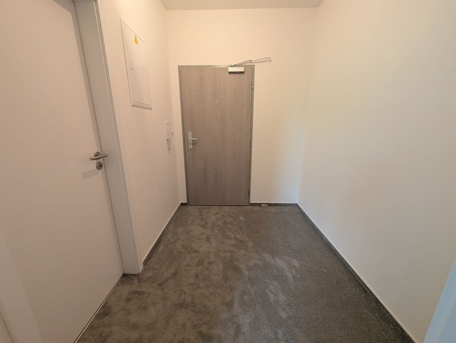 Prenájom bytu 1-izbový 48 m², Gerstelova, Praha, Praha Prenájom bytu 1-izbový 48 m², Gerstelova, Praha, Praha