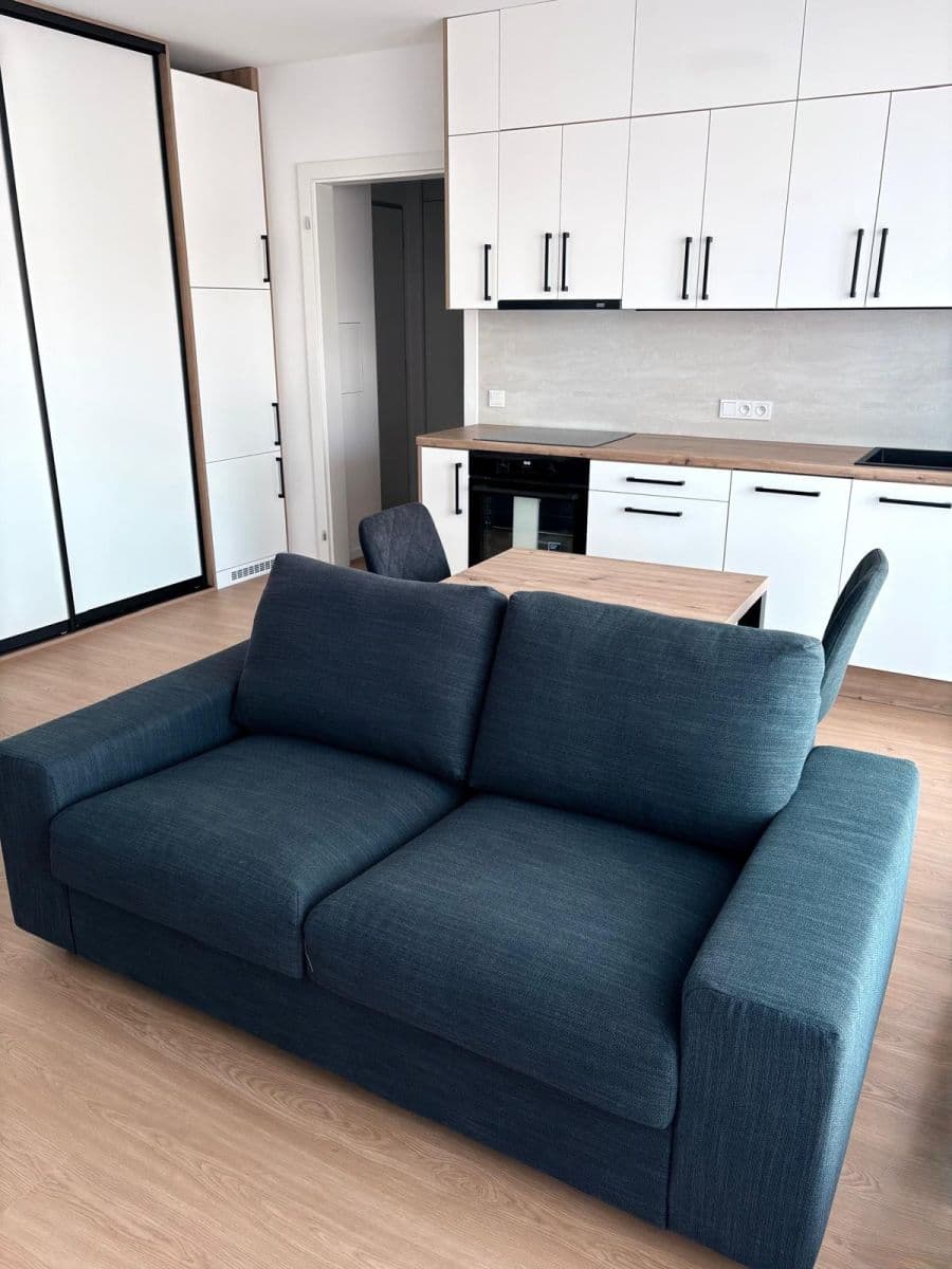 Prenájom bytu 1-izbový 33 m², Tupolevova, Praha, Praha Prenájom bytu 1-izbový 33 m², Tupolevova, Praha, Praha