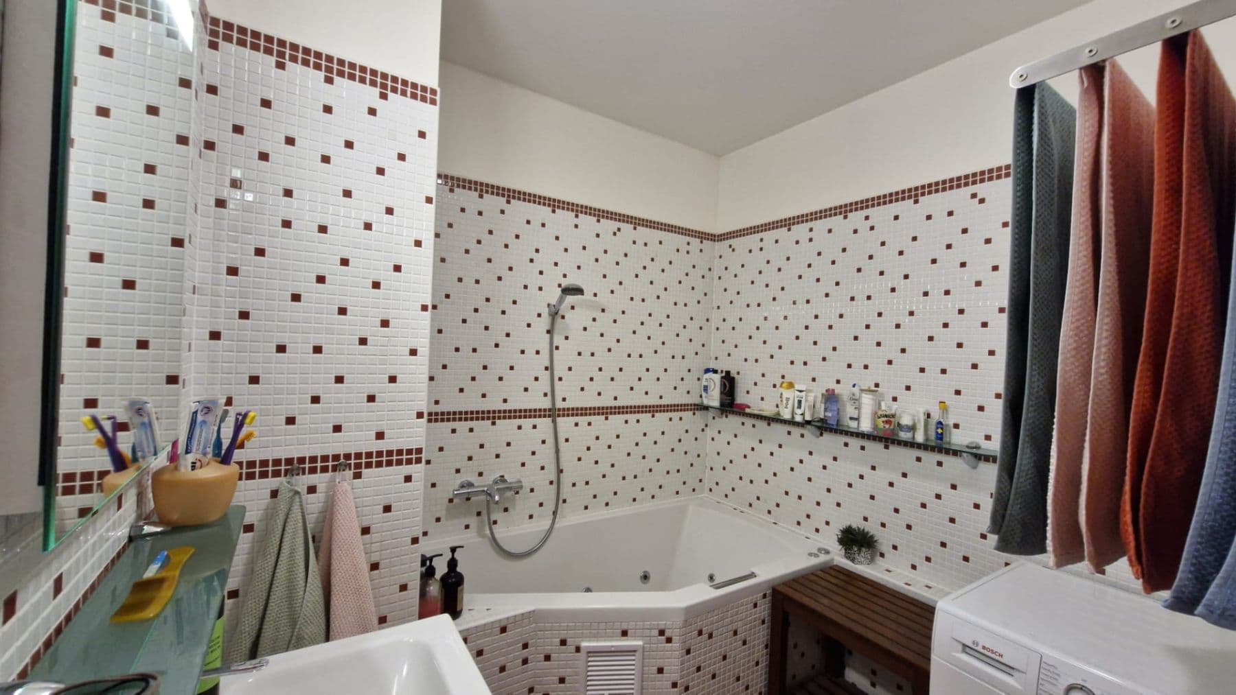 Predaj bytu 3-izbový 82 m², U Lipové aleje, Praha, Praha Predaj bytu 3-izbový 82 m², U Lipové aleje, Praha, Praha