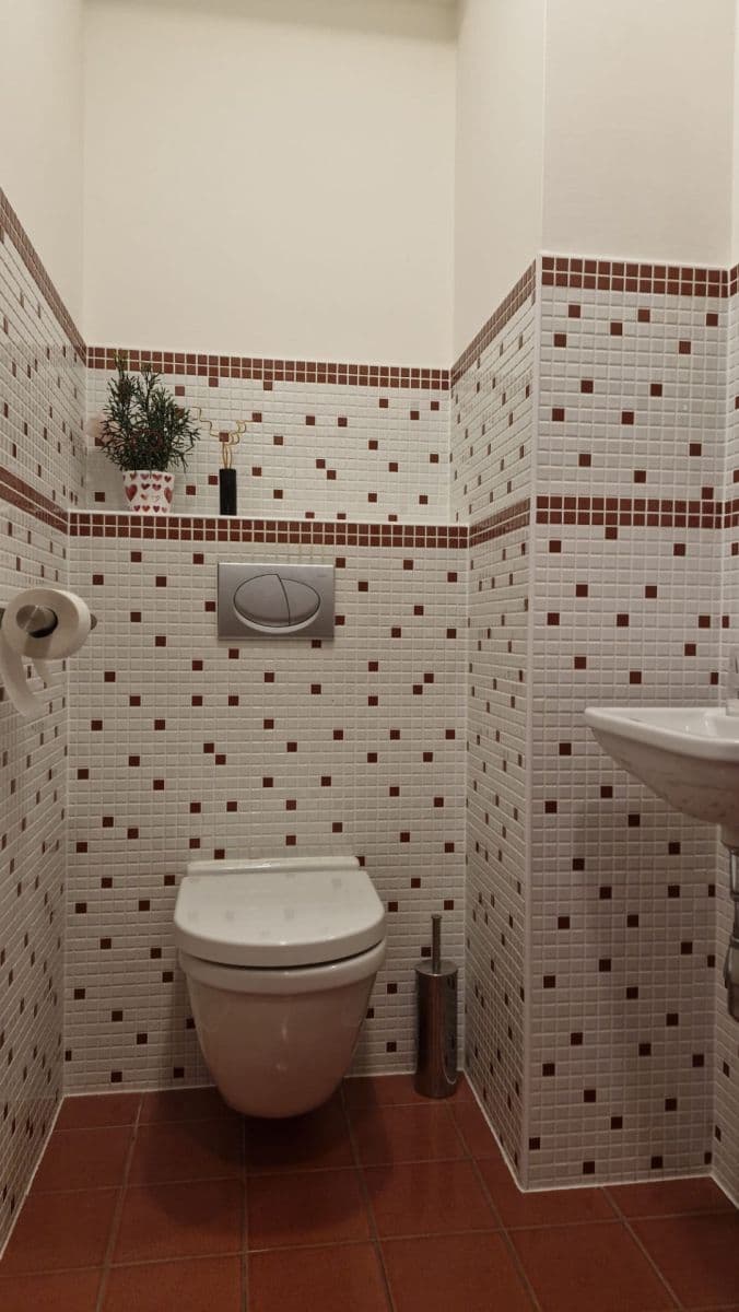 Predaj bytu 3-izbový 82 m², U Lipové aleje, Praha, Praha Predaj bytu 3-izbový 82 m², U Lipové aleje, Praha, Praha