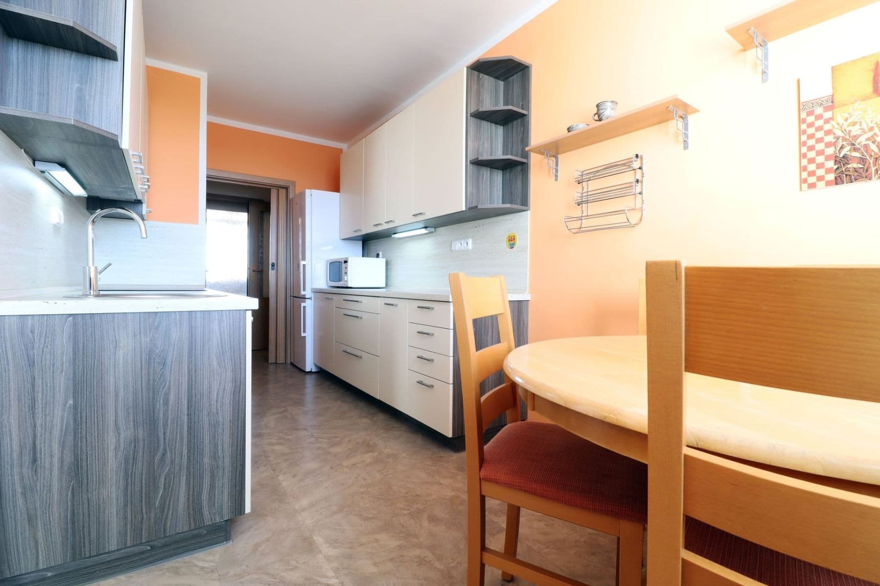 Prenájom bytu 3-izbový 68 m², Krynická, Praha, Praha Prenájom bytu 3-izbový 68 m², Krynická, Praha, Praha