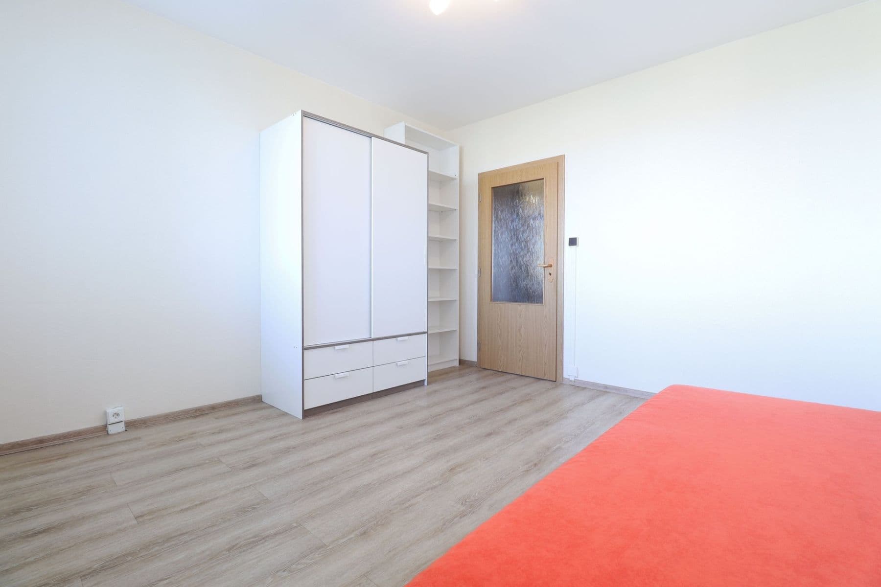 Prenájom bytu 3-izbový 68 m², Krynická, Praha, Praha Prenájom bytu 3-izbový 68 m², Krynická, Praha, Praha