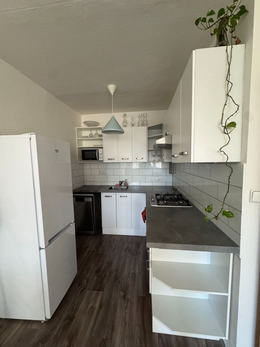 Prenájom bytu 2-izbový 42 m², Novodvorská, Praha, Praha Prenájom bytu 2-izbový 42 m², Novodvorská, Praha, Praha