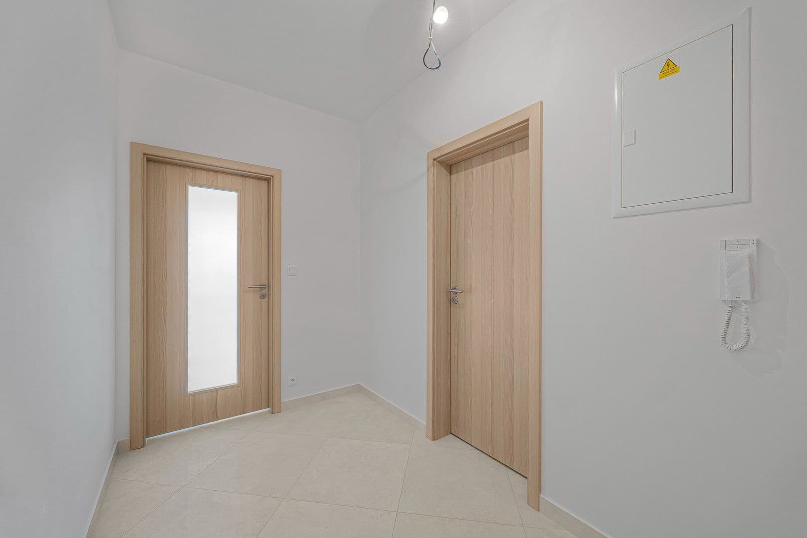 Prenájom bytu 1-izbový 33 m², Gerstelova, Praha, Praha Prenájom bytu 1-izbový 33 m², Gerstelova, Praha, Praha