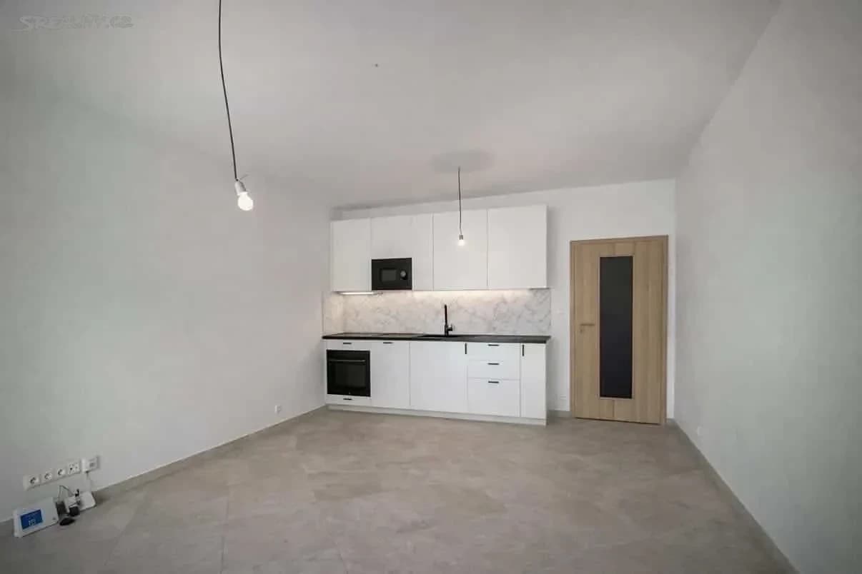 Prenájom bytu 1-izbový 33 m², Gerstelova, Praha, Praha Prenájom bytu 1-izbový 33 m², Gerstelova, Praha, Praha