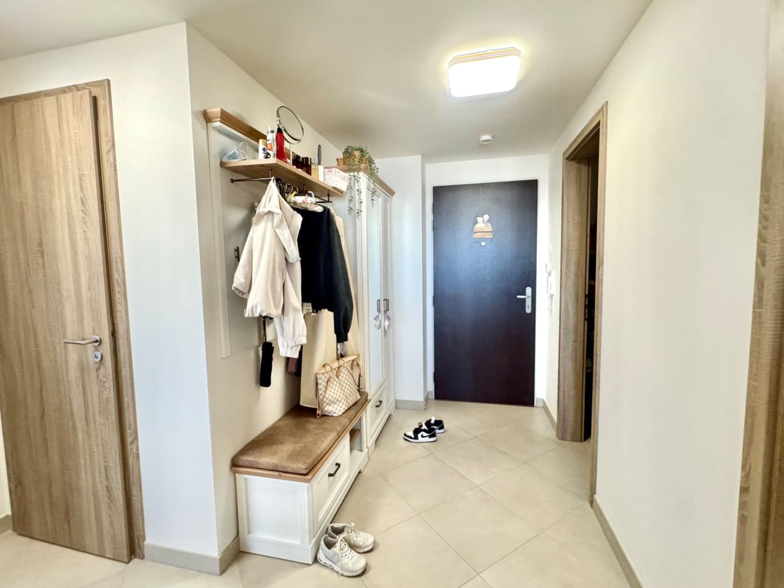 Predaj bytu 3-izbový 70 m², Do Zahrádek Ⅰ, Praha, Praha Predaj bytu 3-izbový 70 m², Do Zahrádek Ⅰ, Praha, Praha