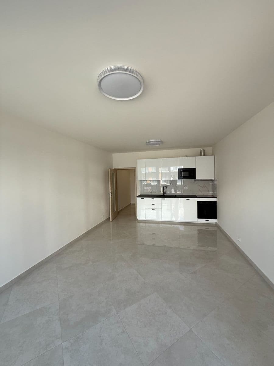 Prenájom bytu 1-izbový 33 m², Gerstelova, Praha, Praha Prenájom bytu 1-izbový 33 m², Gerstelova, Praha, Praha