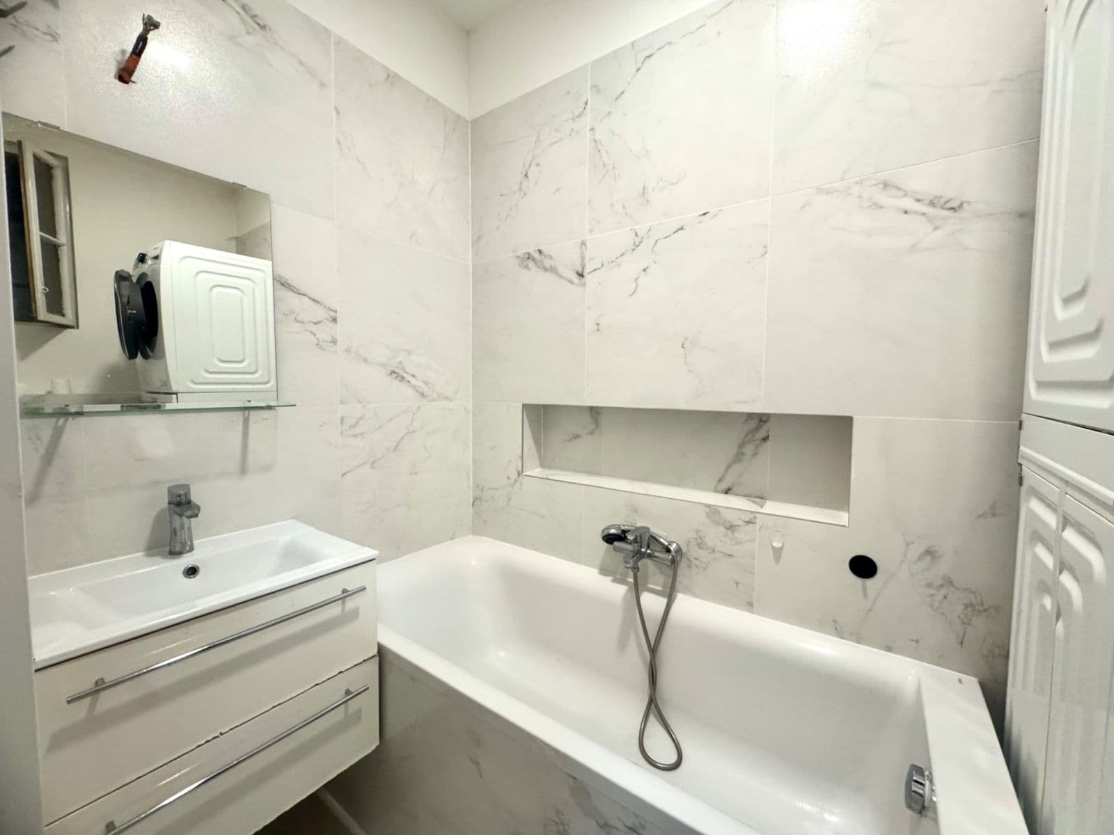 Predaj bytu 3-izbový 80 m², 5. května, Praha, Praha Predaj bytu 3-izbový 80 m², 5. května, Praha, Praha