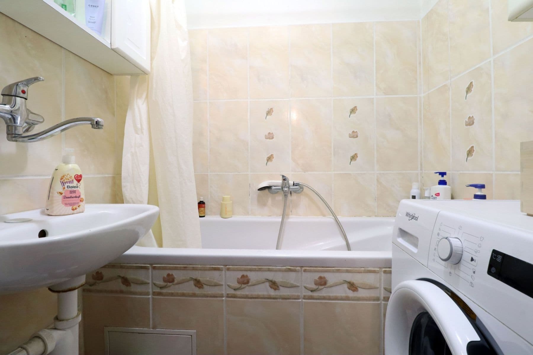 Prenájom bytu 3-izbový 65 m², Vrbenského, Praha, Praha Prenájom bytu 3-izbový 65 m², Vrbenského, Praha, Praha