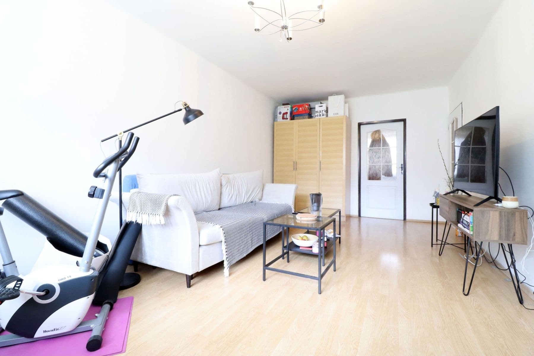 Prenájom bytu 3-izbový 65 m², Vrbenského, Praha, Praha Prenájom bytu 3-izbový 65 m², Vrbenského, Praha, Praha