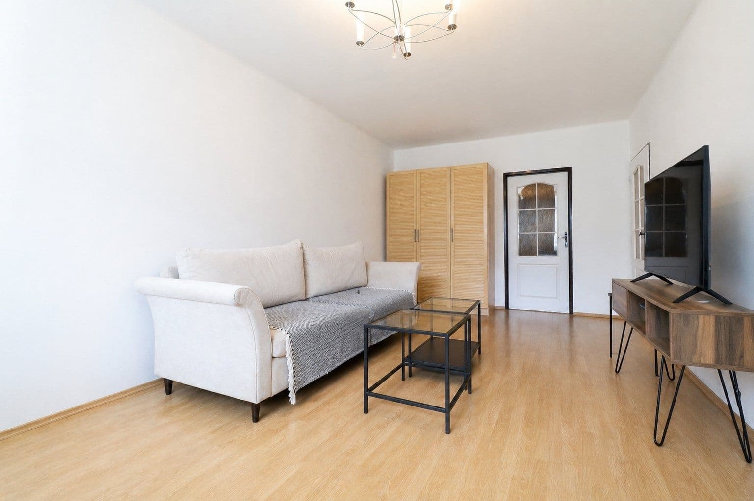 Prenájom bytu 3-izbový 65 m², Vrbenského, Praha, Praha Prenájom bytu 3-izbový 65 m², Vrbenského, Praha, Praha