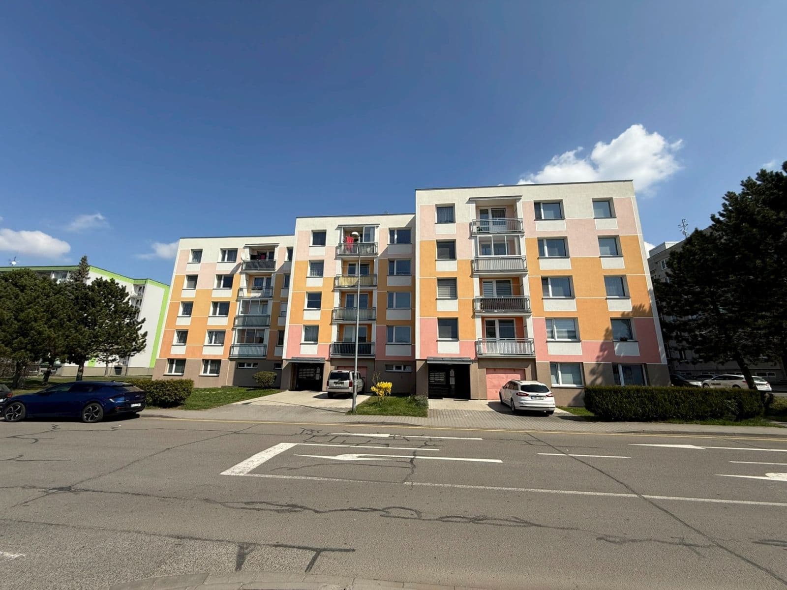 Predaj bytu 3-izbový 78 m², Brožíkova, Hradec Králové, Královéhradecký kraj Predaj bytu 3-izbový 78 m², Brožíkova, Hradec Králové, Královéhradecký kraj