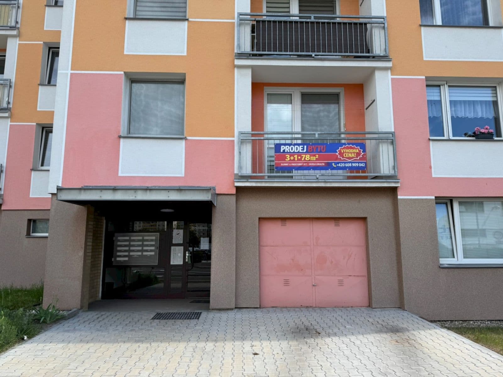 Predaj bytu 3-izbový 78 m², Brožíkova, Hradec Králové, Královéhradecký kraj Predaj bytu 3-izbový 78 m², Brožíkova, Hradec Králové, Královéhradecký kraj