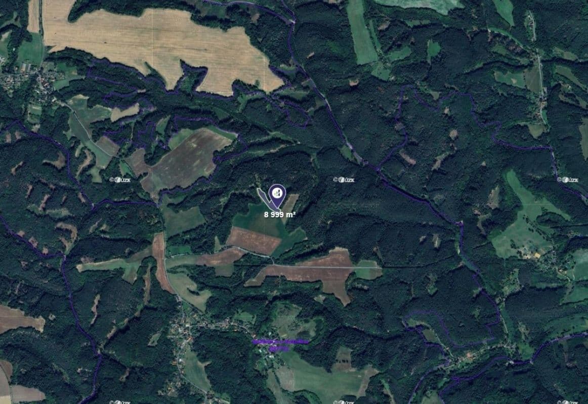 Predaj pozemku 8.999 m², Dobřeň, Středočeský kraj Predaj pozemku 8.999 m², Dobřeň, Středočeský kraj