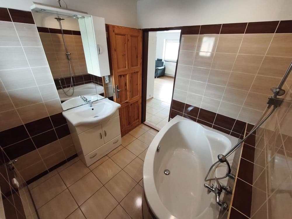 Prenájom bytu 2-izbový 50 m², Lnářská, Praha, Praha Prenájom bytu 2-izbový 50 m², Lnářská, Praha, Praha