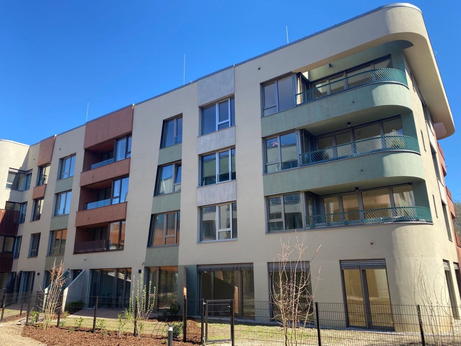 Prenájom bytu 2-izbový 46 m², U Komína, Praha, Praha Prenájom bytu 2-izbový 46 m², U Komína, Praha, Praha