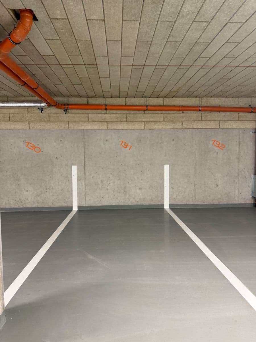 Prenájom bytu 2-izbový 46 m², U Komína, Praha, Praha Prenájom bytu 2-izbový 46 m², U Komína, Praha, Praha