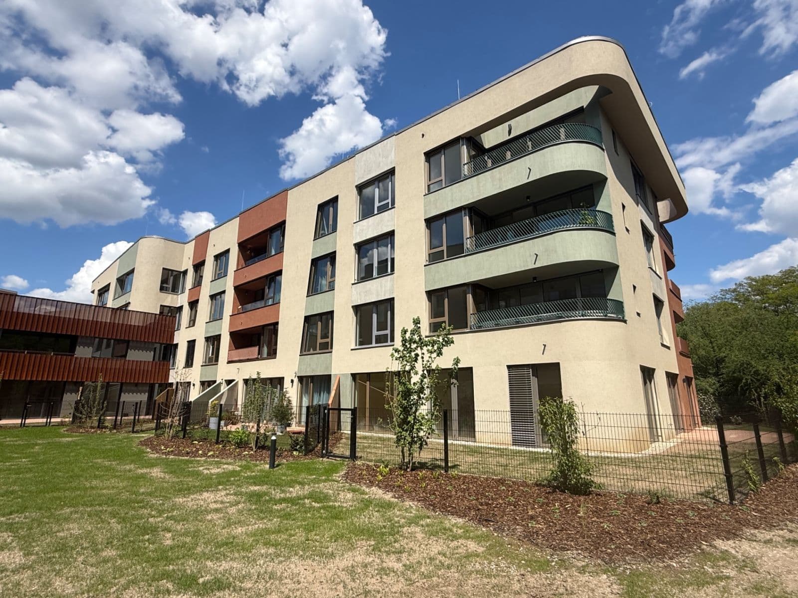 Prenájom bytu 2-izbový 46 m², U Komína, Praha, Praha Prenájom bytu 2-izbový 46 m², U Komína, Praha, Praha