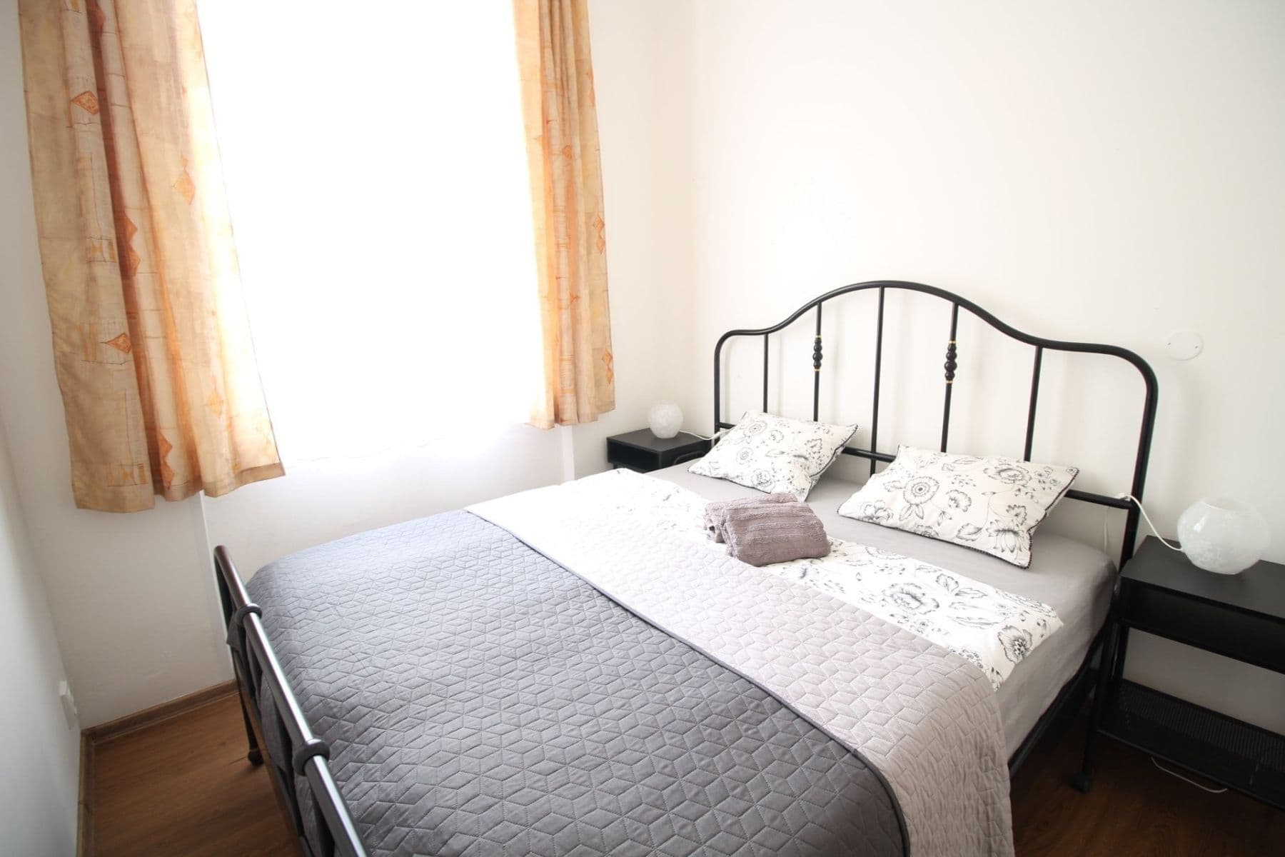 Prenájom bytu 2-izbový 34 m², Vodičkova, Praha, Praha Prenájom bytu 2-izbový 34 m², Vodičkova, Praha, Praha