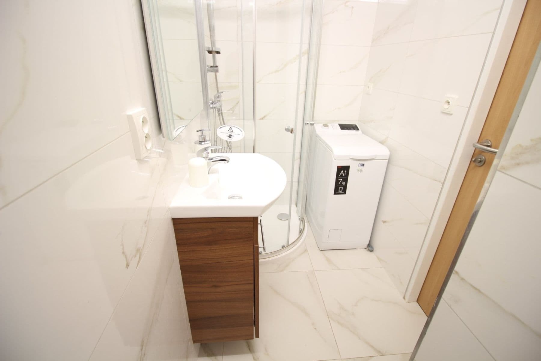 Prenájom bytu 2-izbový 34 m², Vodičkova, Praha, Praha Prenájom bytu 2-izbový 34 m², Vodičkova, Praha, Praha