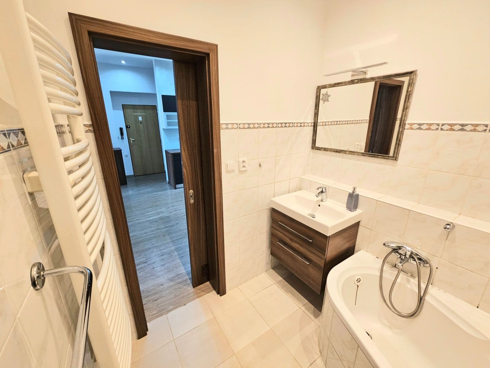 Prenájom bytu 3-izbový 85 m², Hřbitovní, Nový Jičín, Moravskoslezský kraj Prenájom bytu 3-izbový 85 m², Hřbitovní, Nový Jičín, Moravskoslezský kraj