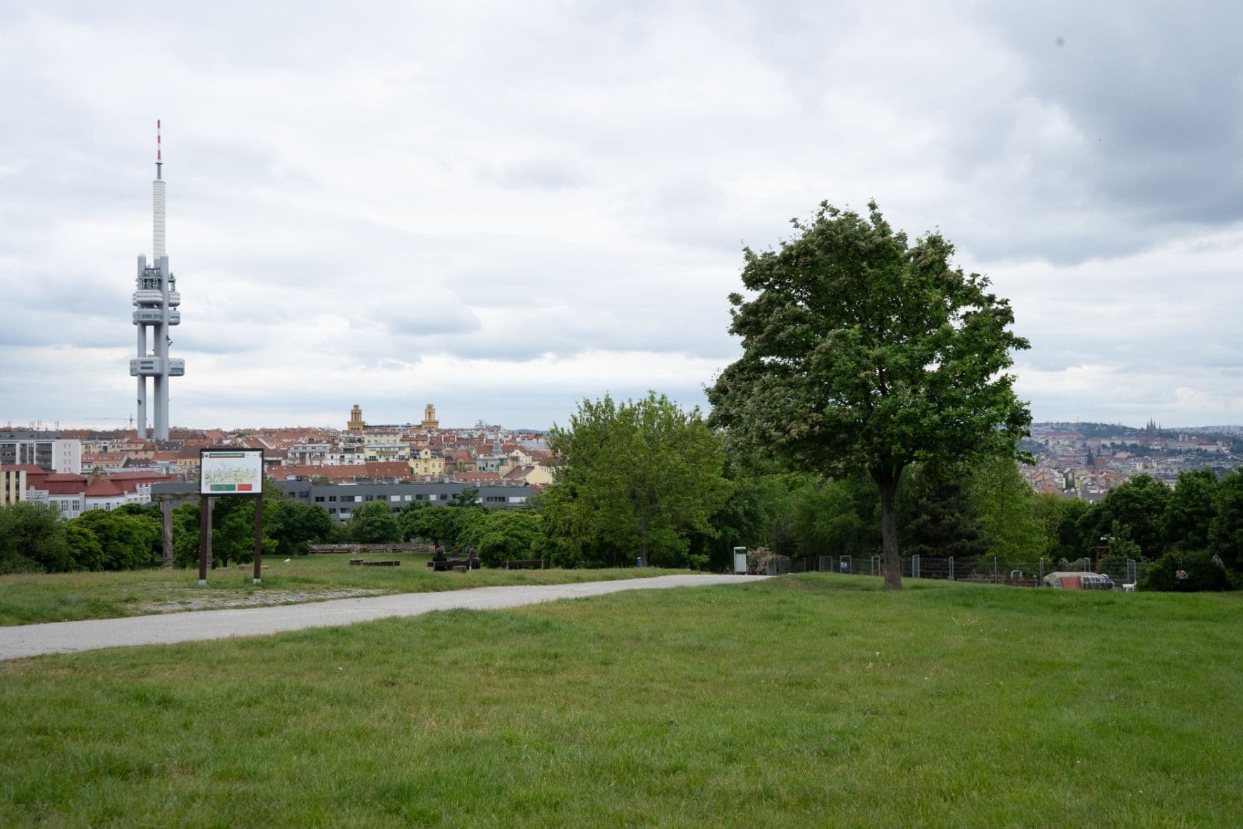 Prenájom bytu 2-izbový 48 m², Žerotínova, Praha, Praha Prenájom bytu 2-izbový 48 m², Žerotínova, Praha, Praha