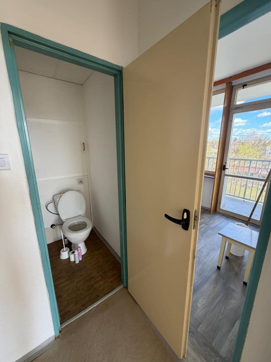 Prenájom bytu 2-izbový 65 m², Jižní, Česká Lípa, Liberecký kraj Prenájom bytu 2-izbový 65 m², Jižní, Česká Lípa, Liberecký kraj