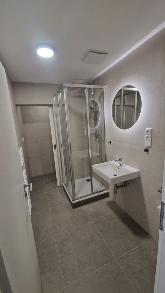 Prenájom bytu 2-izbový 38 m², Bratislavská, Brno, Jihomoravský kraj Prenájom bytu 2-izbový 38 m², Bratislavská, Brno, Jihomoravský kraj