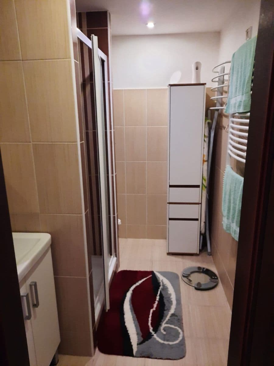 Predaj bytu 3-izbový 76 m², Jindřicha Plachty, Ústí nad Labem, Ústecký kraj Predaj bytu 3-izbový 76 m², Jindřicha Plachty, Ústí nad Labem, Ústecký kraj