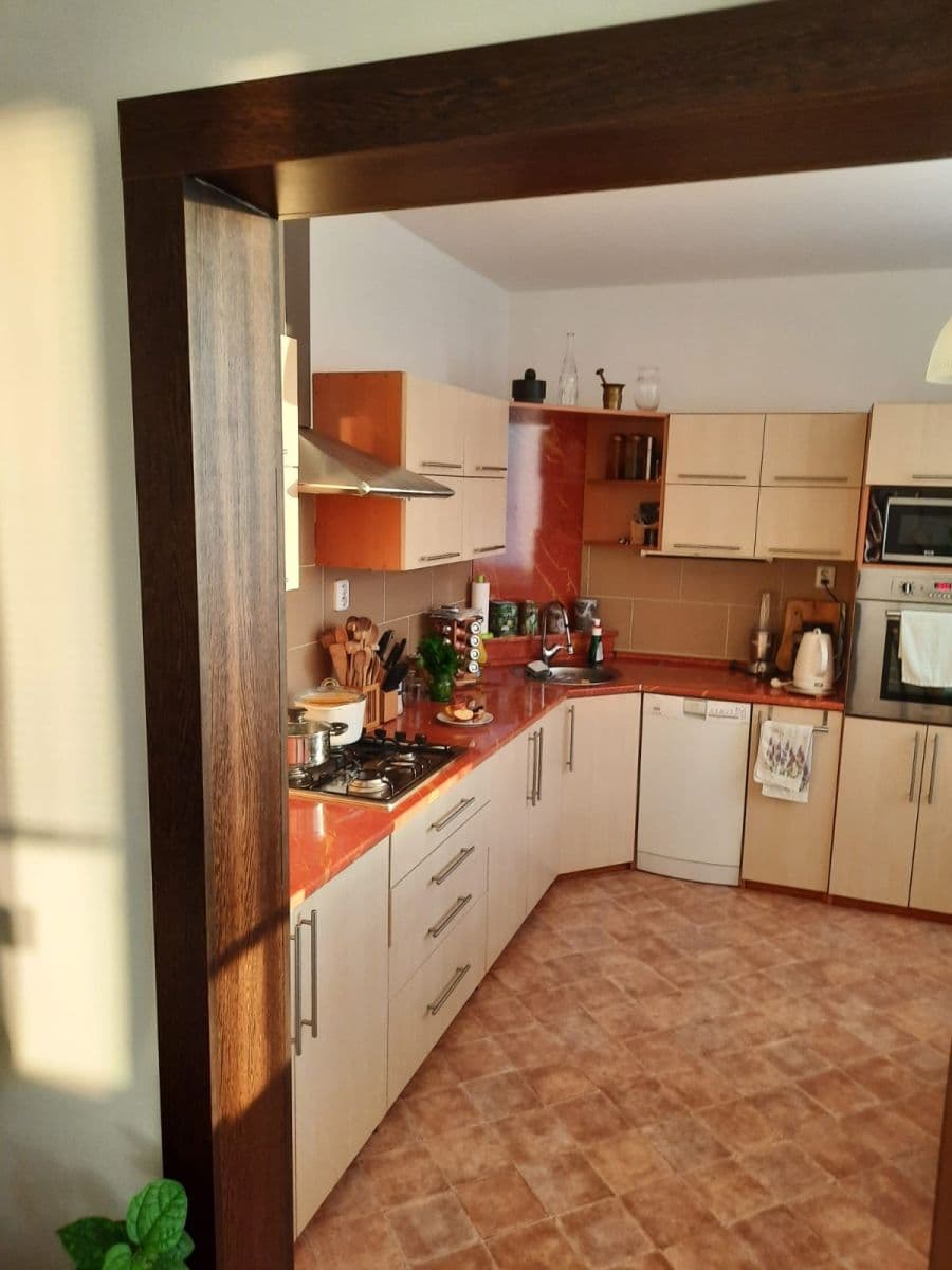 Predaj bytu 3-izbový 76 m², Jindřicha Plachty, Ústí nad Labem, Ústecký kraj Predaj bytu 3-izbový 76 m², Jindřicha Plachty, Ústí nad Labem, Ústecký kraj