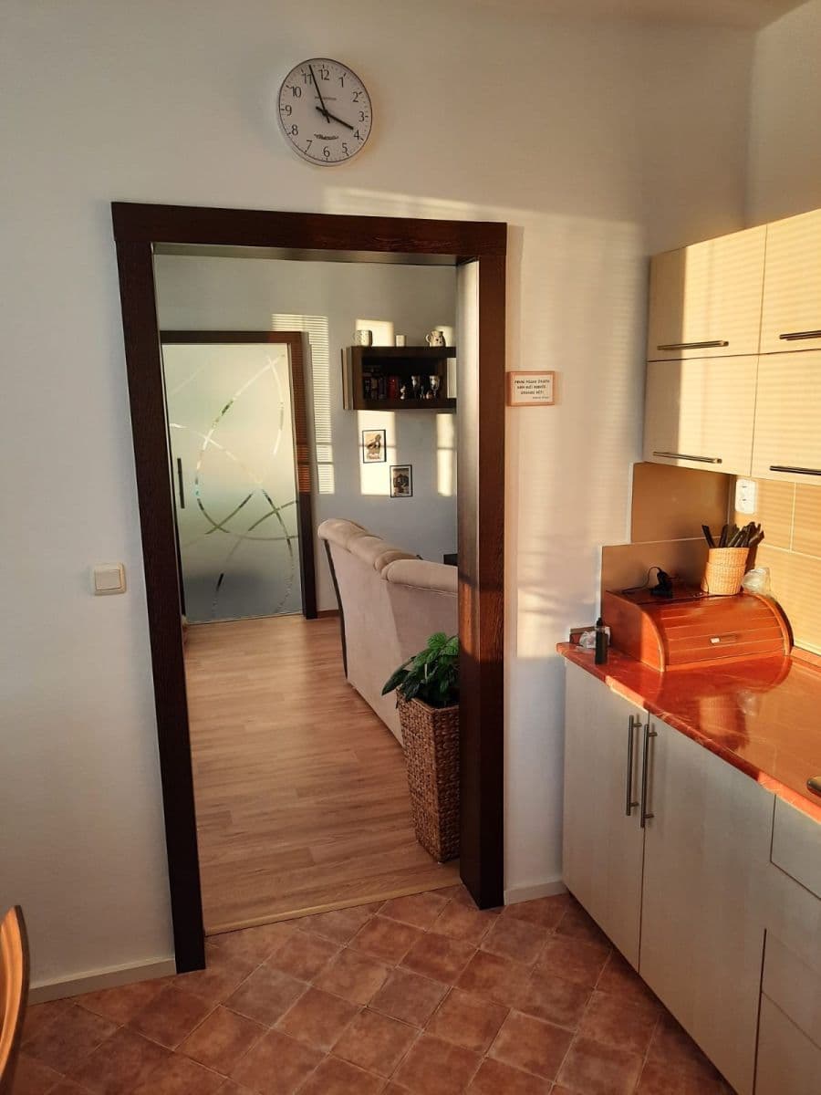 Predaj bytu 3-izbový 76 m², Jindřicha Plachty, Ústí nad Labem, Ústecký kraj Predaj bytu 3-izbový 76 m², Jindřicha Plachty, Ústí nad Labem, Ústecký kraj