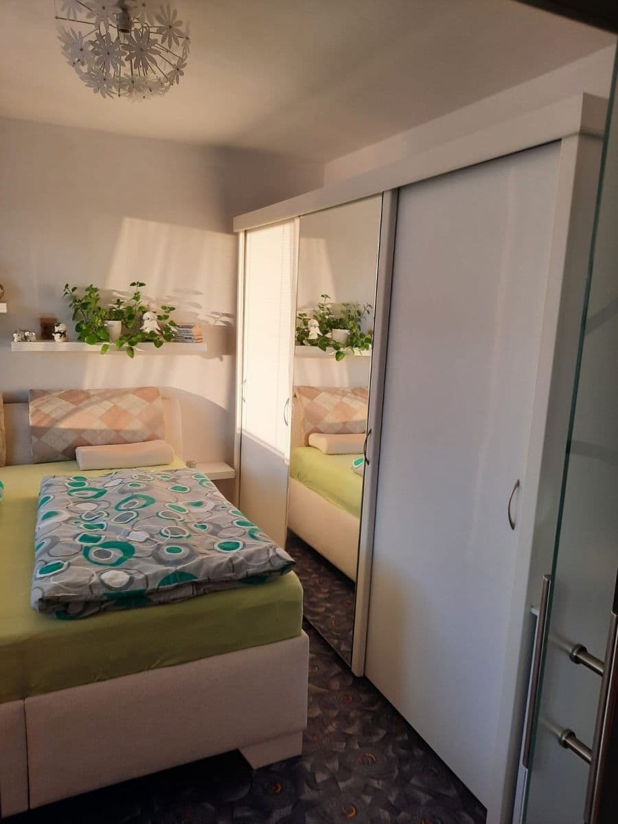 Predaj bytu 3-izbový 76 m², Jindřicha Plachty, Ústí nad Labem, Ústecký kraj Predaj bytu 3-izbový 76 m², Jindřicha Plachty, Ústí nad Labem, Ústecký kraj