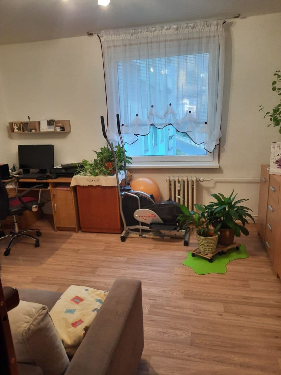 Predaj bytu 3-izbový 76 m², Jindřicha Plachty, Ústí nad Labem, Ústecký kraj Predaj bytu 3-izbový 76 m², Jindřicha Plachty, Ústí nad Labem, Ústecký kraj