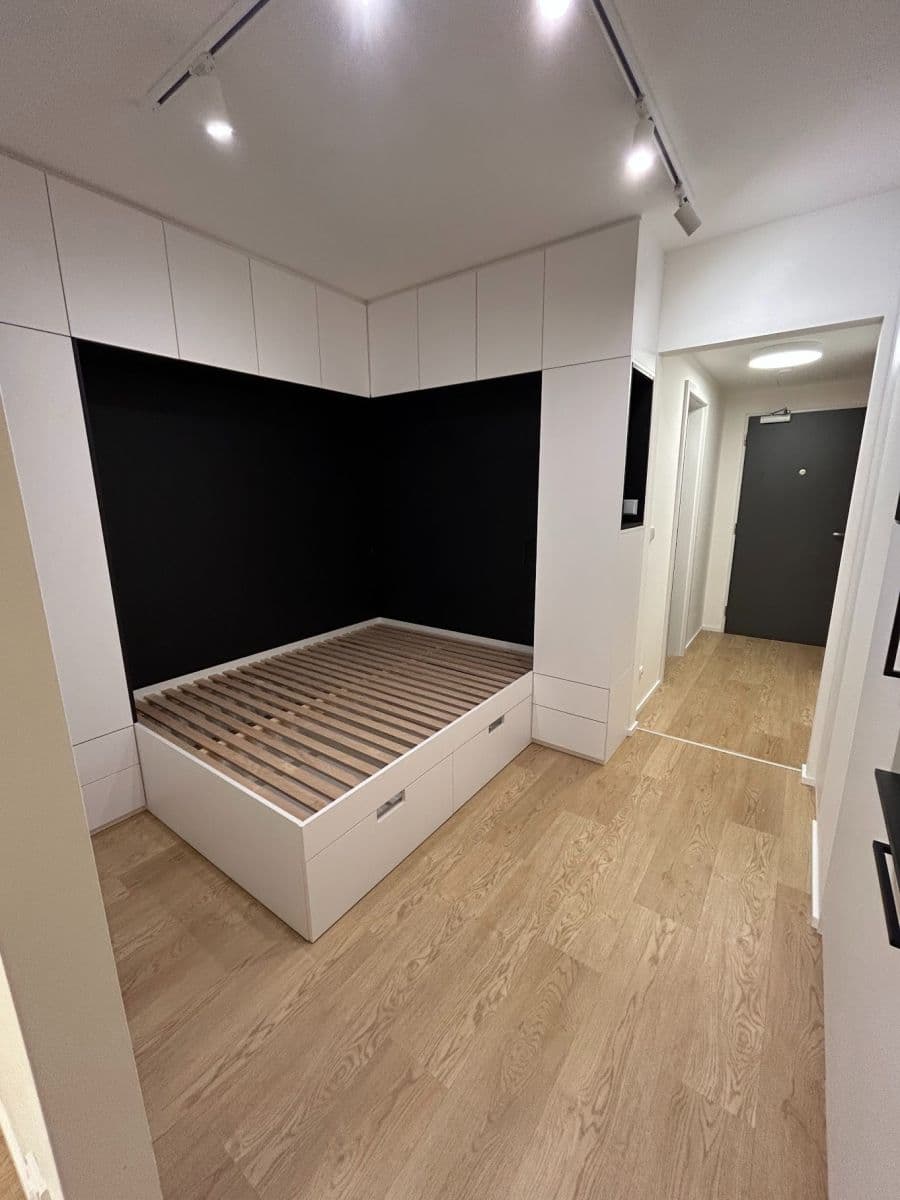 Prenájom bytu 1-izbový 42 m², třída Generála Píky, Brno, Jihomoravský kraj Prenájom bytu 1-izbový 42 m², třída Generála Píky, Brno, Jihomoravský kraj