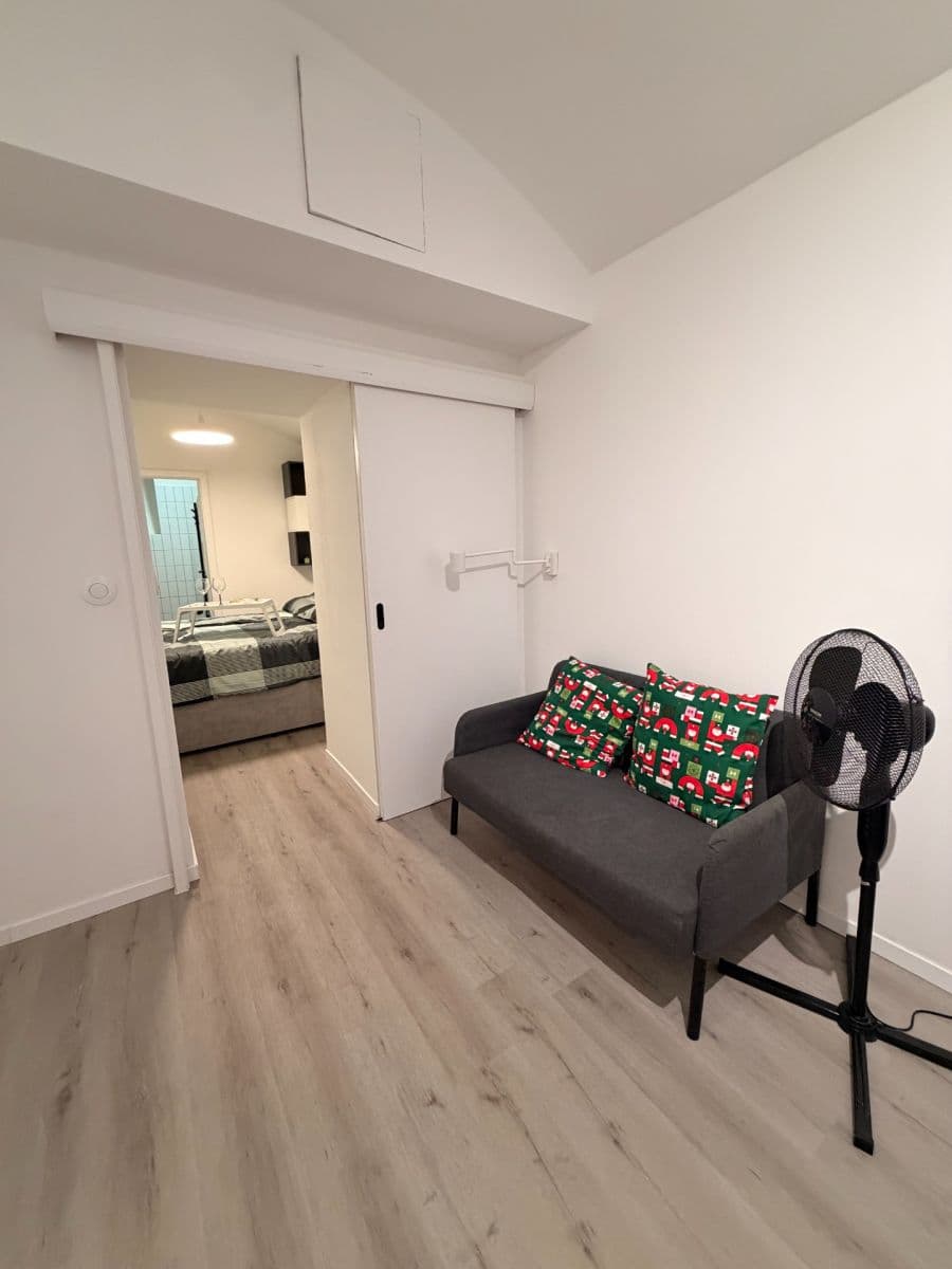 Prenájom bytu 2-izbový 39 m², Bořivojova, Praha, Praha Prenájom bytu 2-izbový 39 m², Bořivojova, Praha, Praha