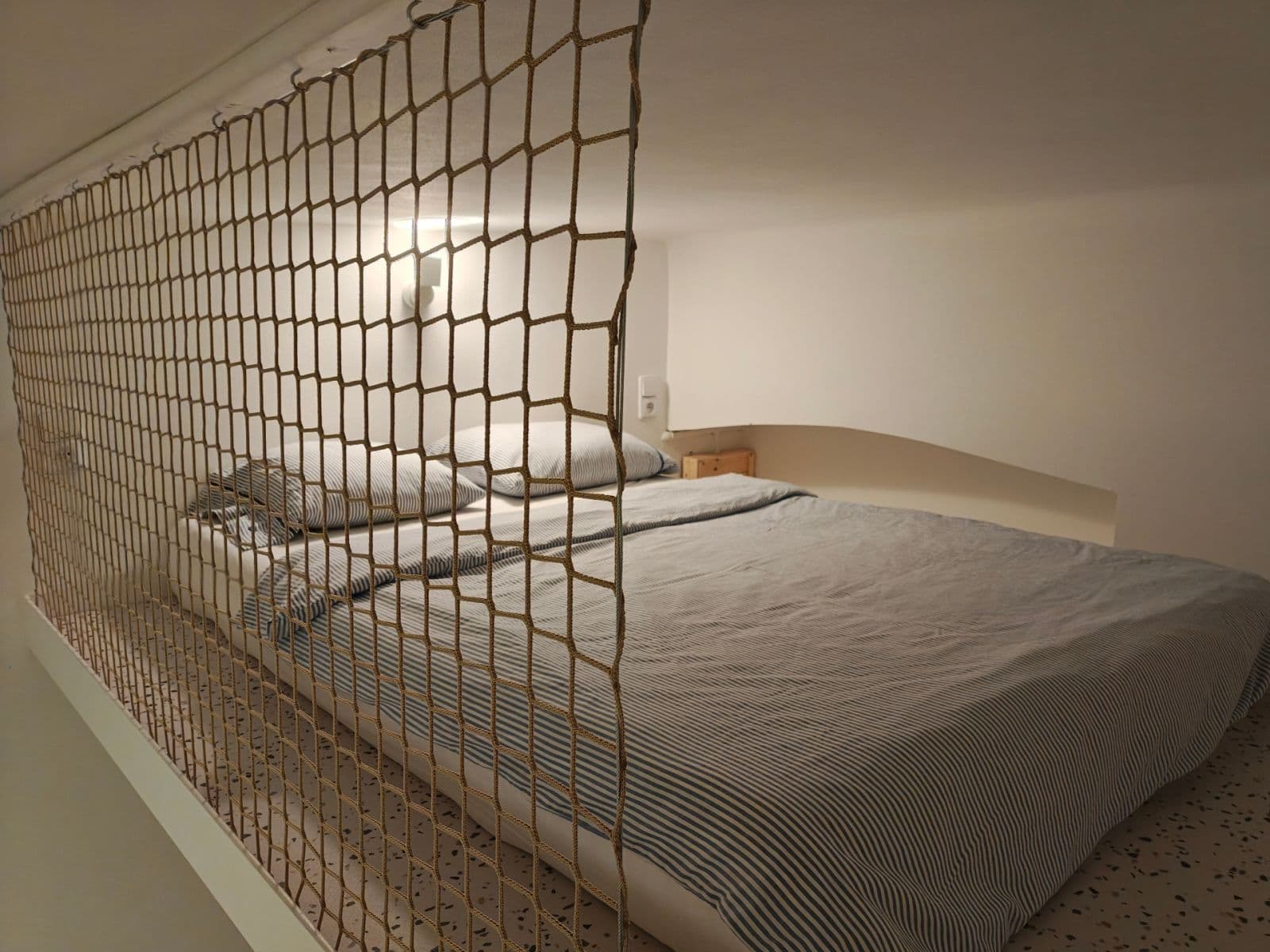 Prenájom bytu 1-izbový 36 m², Šlikova, Praha, Praha Prenájom bytu 1-izbový 36 m², Šlikova, Praha, Praha