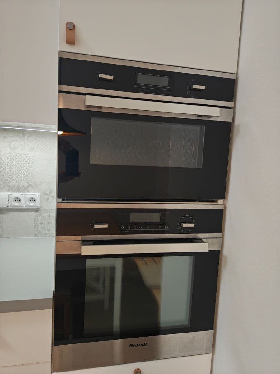 Prenájom bytu 1-izbový 36 m², Šlikova, Praha, Praha Prenájom bytu 1-izbový 36 m², Šlikova, Praha, Praha