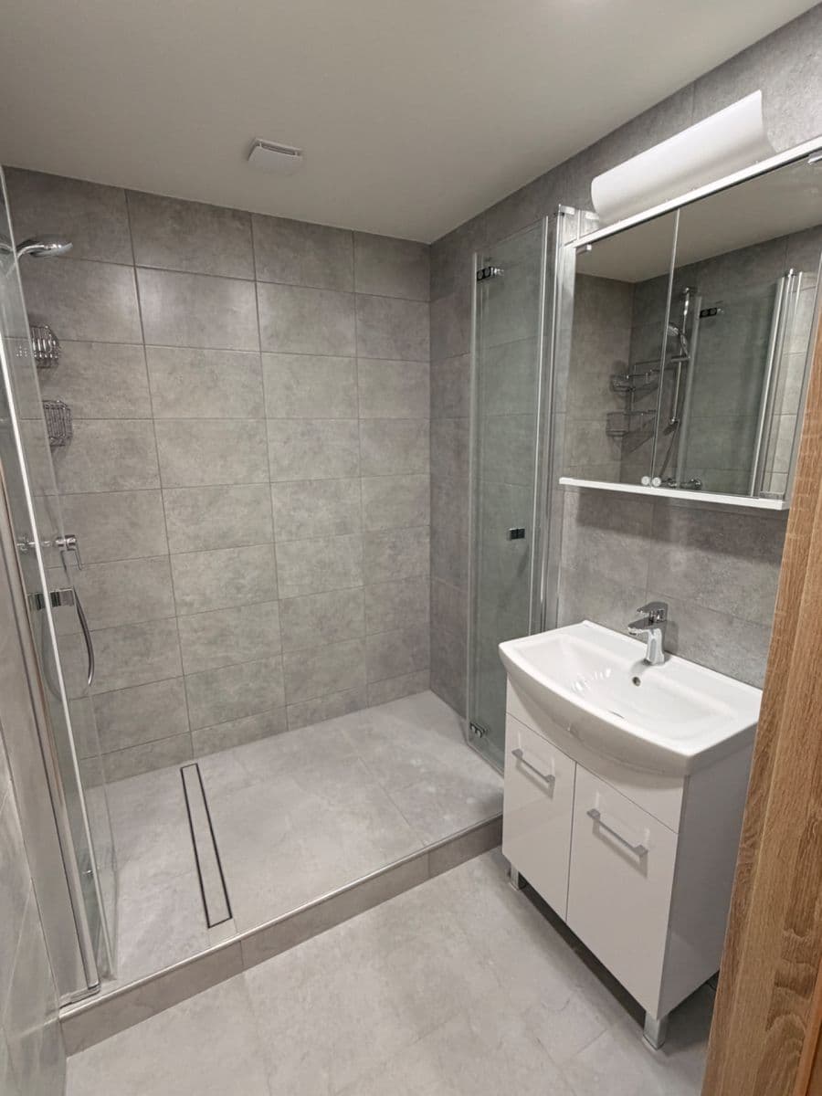 Prenájom bytu 2-izbový 62 m², Stavbařů, Ústí nad Labem, Ústecký kraj Prenájom bytu 2-izbový 62 m², Stavbařů, Ústí nad Labem, Ústecký kraj