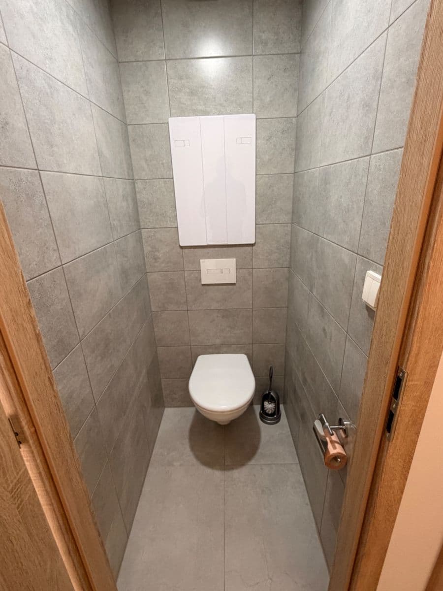 Prenájom bytu 2-izbový 62 m², Stavbařů, Ústí nad Labem, Ústecký kraj Prenájom bytu 2-izbový 62 m², Stavbařů, Ústí nad Labem, Ústecký kraj