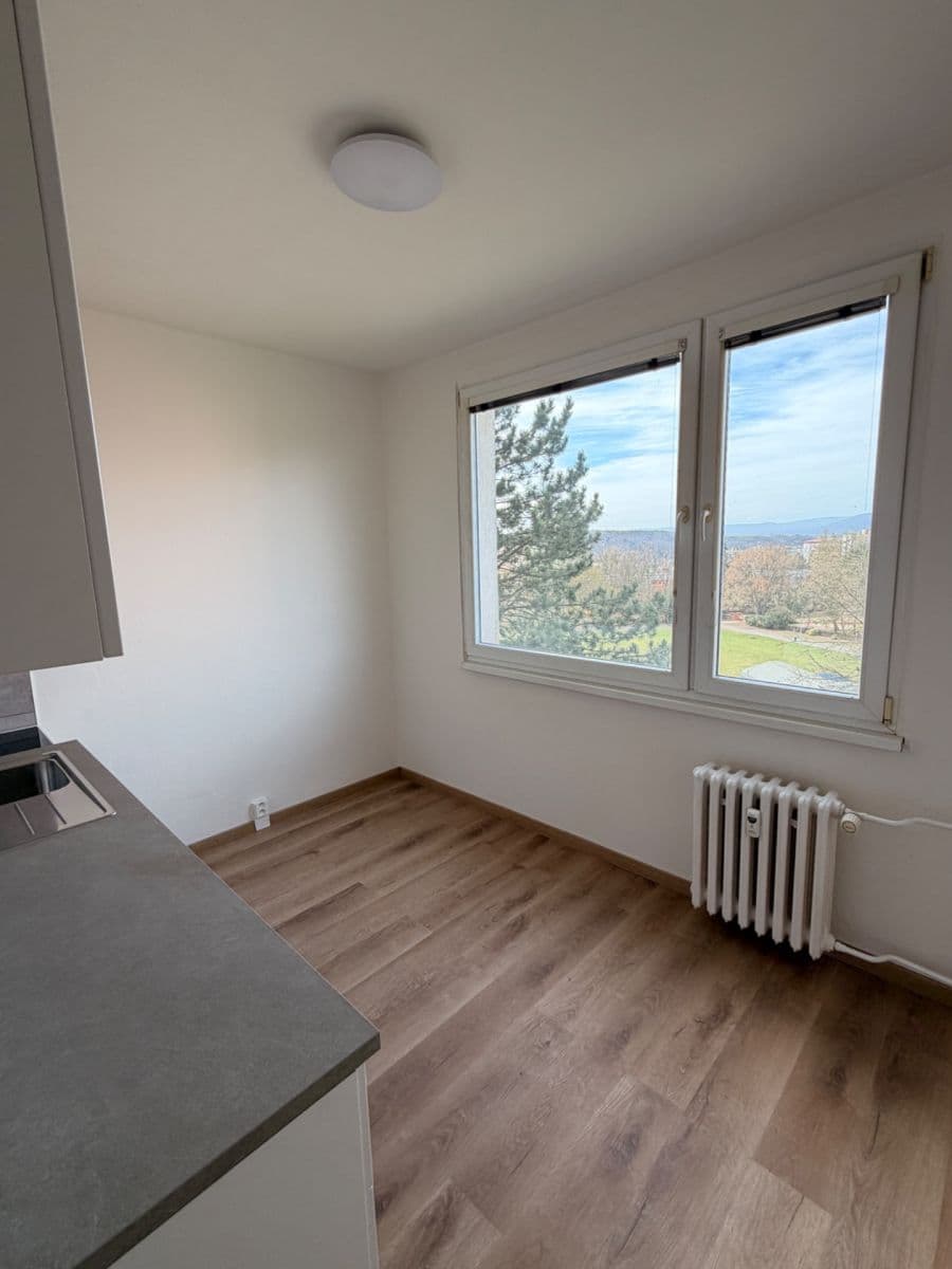 Prenájom bytu 2-izbový 62 m², Stavbařů, Ústí nad Labem, Ústecký kraj Prenájom bytu 2-izbový 62 m², Stavbařů, Ústí nad Labem, Ústecký kraj