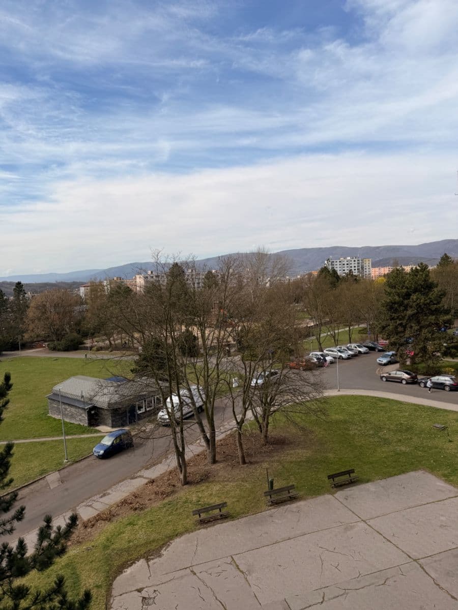 Prenájom bytu 2-izbový 62 m², Stavbařů, Ústí nad Labem, Ústecký kraj Prenájom bytu 2-izbový 62 m², Stavbařů, Ústí nad Labem, Ústecký kraj