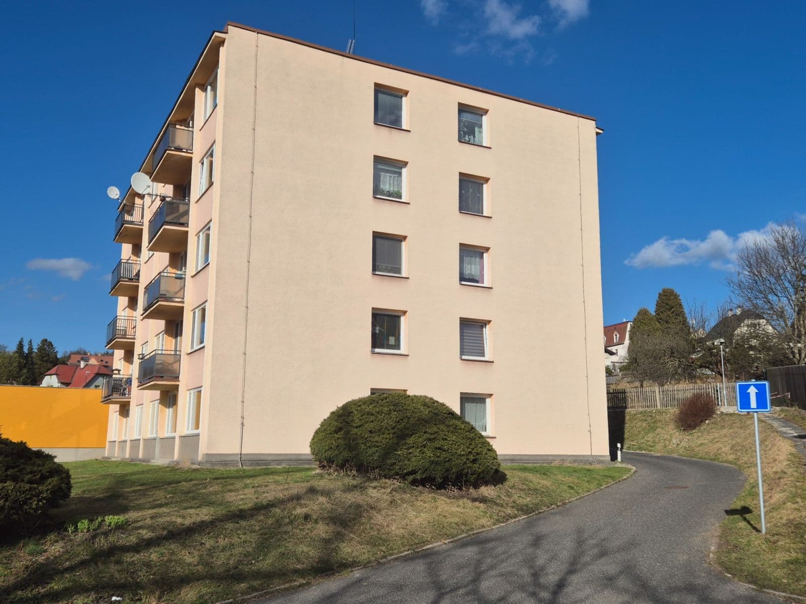 Prenájom bytu 3-izbový 74 m², Voskovcova, Stráž nad Nisou, Liberecký kraj Prenájom bytu 3-izbový 74 m², Voskovcova, Stráž nad Nisou, Liberecký kraj